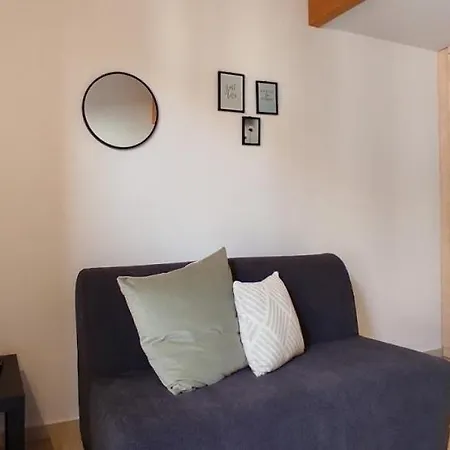Downtown Cute Maisonette *